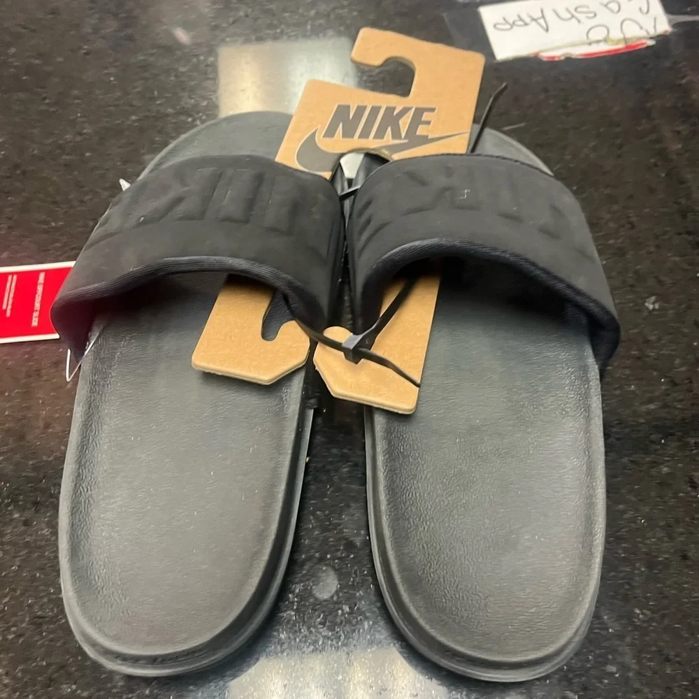 Sz Various Nike slides black big kids